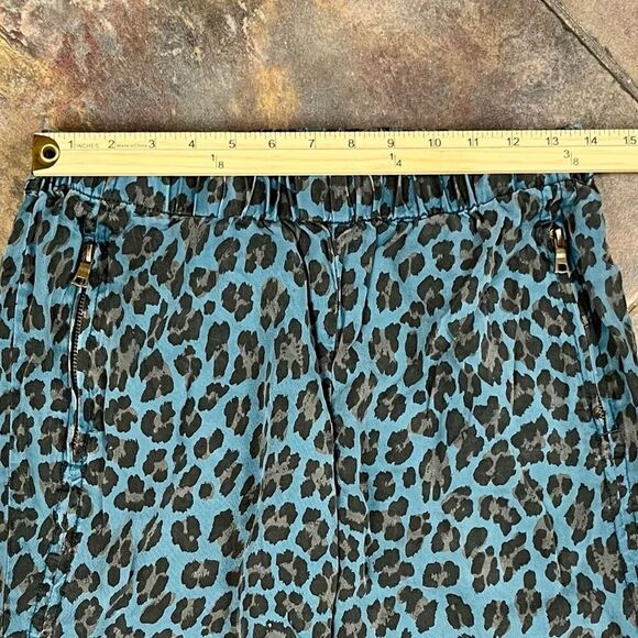 Young, Fabulous & Broke Blue Leopard Martino Joggers Pants Medium - Picture 2 of 9